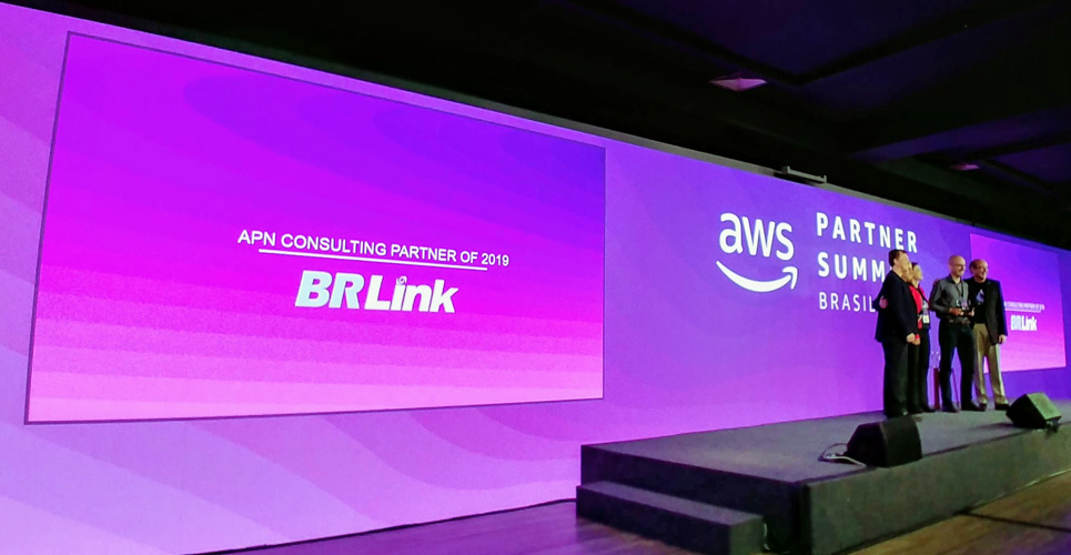 AWS reconhece a BRLink como parceiro do Ano